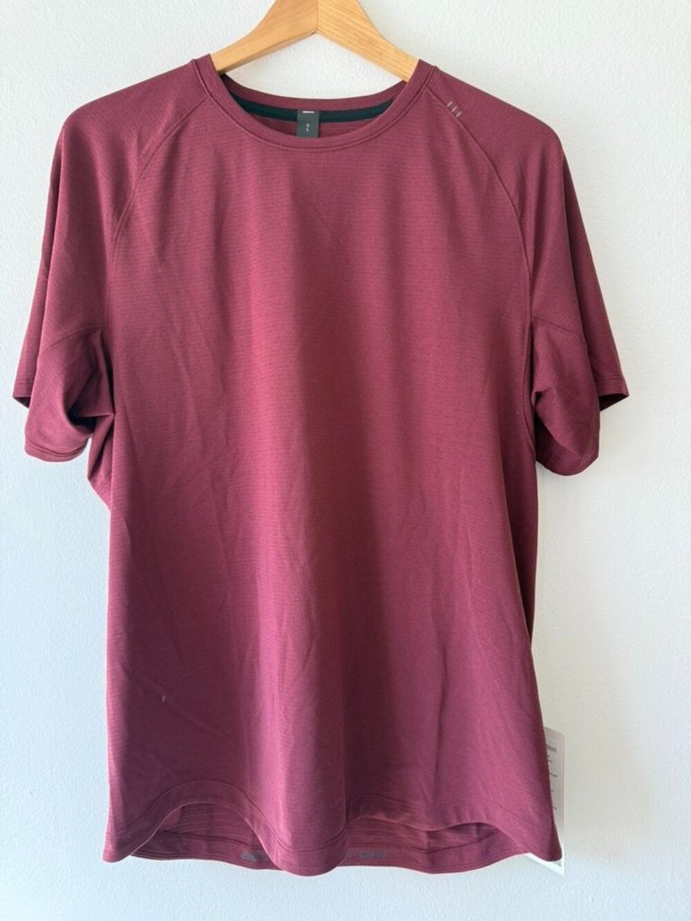 Brand New Lululemon Maroon License to Train T-Shirt Large